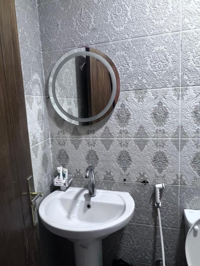 Amigo Pyramids Inn Кайро Екстериор снимка