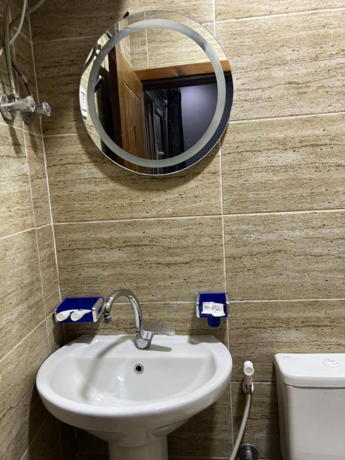 Amigo Pyramids Inn Кайро Екстериор снимка