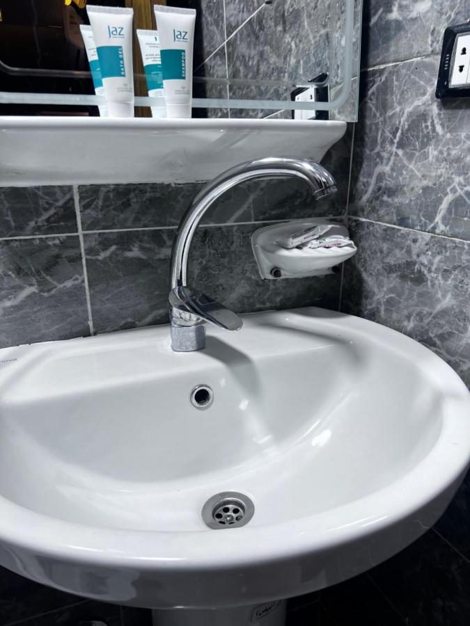 Amigo Pyramids Inn Кайро Екстериор снимка