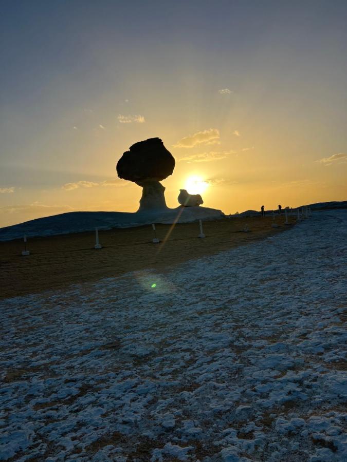 Amigo Pyramids Inn Кайро Екстериор снимка